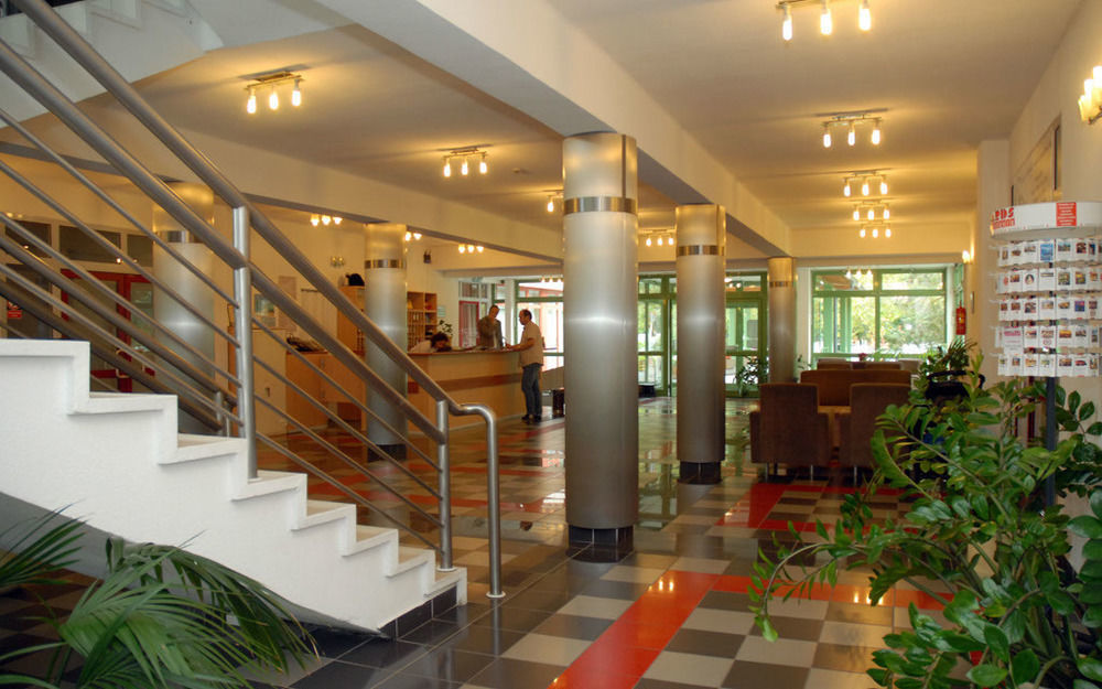 Sport Hotel Debrecen Exterior photo